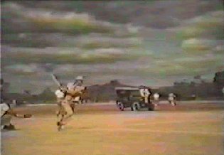 bball01.jpg (13124 bytes)