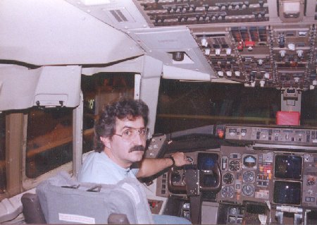 767.jpg (37586 bytes)