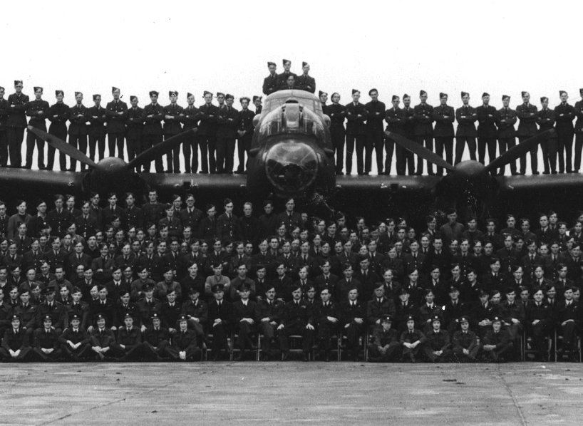 460grp10.jpg (94154 bytes)