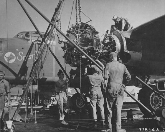 AVIREX LTD スカジャン 75th Bomb Squadron AVIREX LTD スカジャン 75th Bomb Squadron